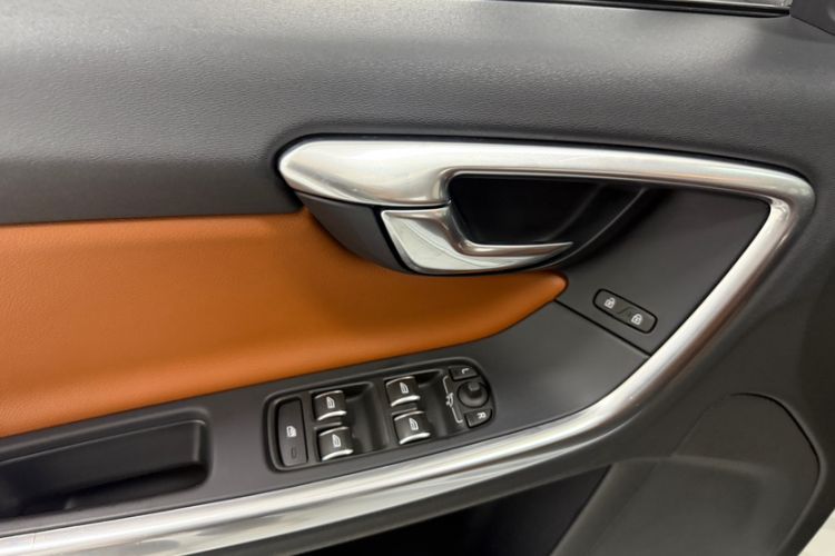 Used Volvo S60 2019 S60L T5 Smart Range Edition Interior 2