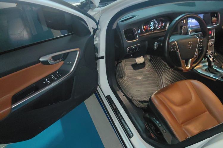 Used Volvo S60 2019 S60L Facelift T5 Intelligent Advanced Edition Interior 3