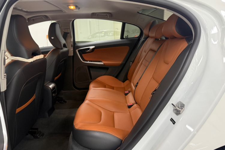 Used Volvo S60 2019 S60L T5 Smart Range Edition Interior 4