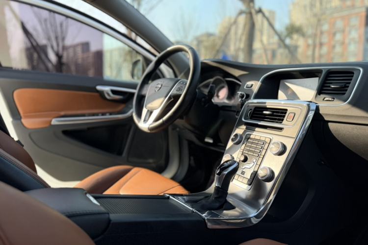 Used Volvo S60 2019 S60L Facelift T5 Intelligent Advanced Edition Interior 4