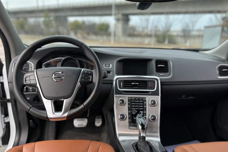 Used Volvo S60 2019 S60L Facelift T5 Intelligent Advanced Edition Interior 6