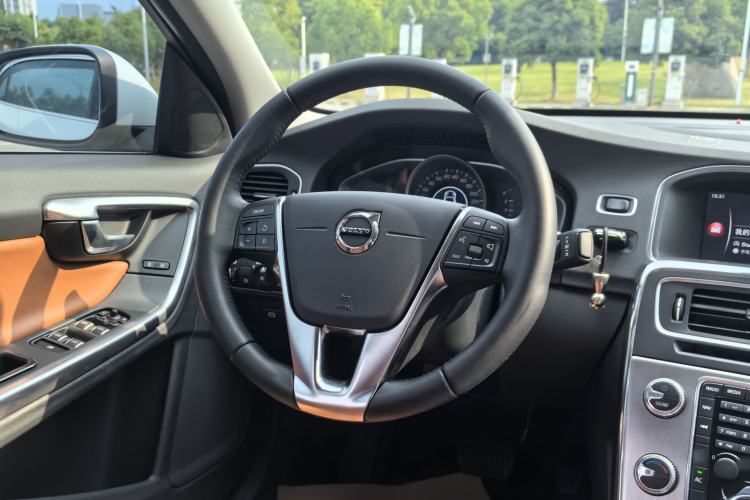 Used Volvo S60 2019 S60L Facelift T5 Intelligent Advanced Edition Interior 8