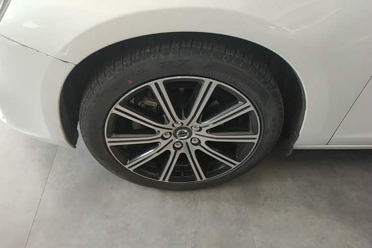 Used Volvo S60 2019 S60L Facelift T5 Smart Luxury Elite Edition Left Front Wheel Hub