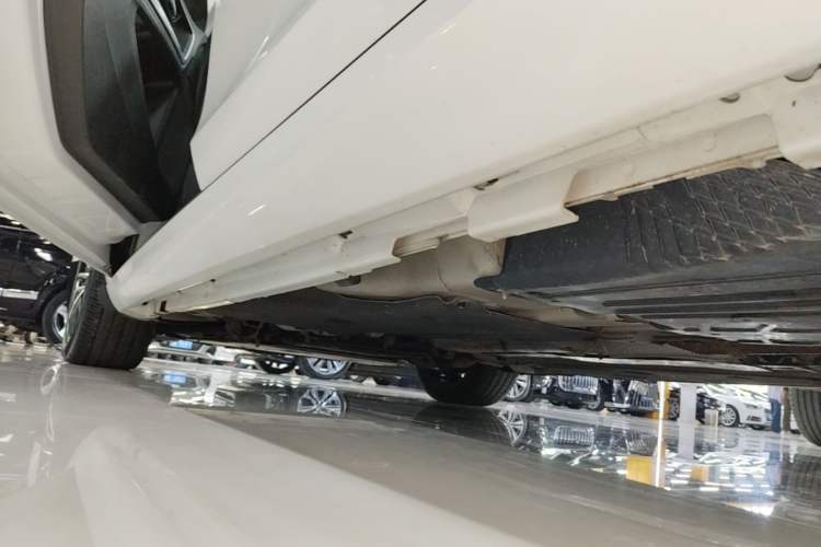 Used Volvo S60 2019 S60L T5 Smart Range Edition Left Side Sill