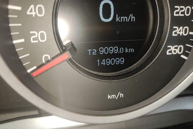 Used Volvo S60 2019 S60L Facelift T5 Intelligent Advanced Edition Odometer Close Up