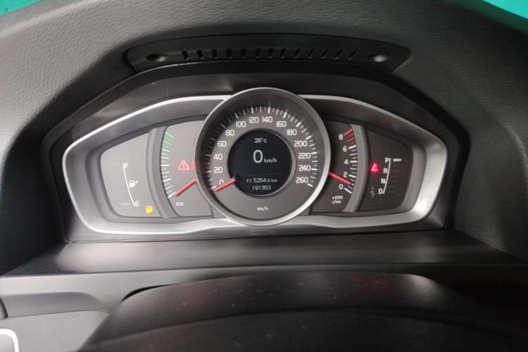 Used Volvo S60 2019 S60L T3 Intelligent Upgrade Edition Odometer Close Up