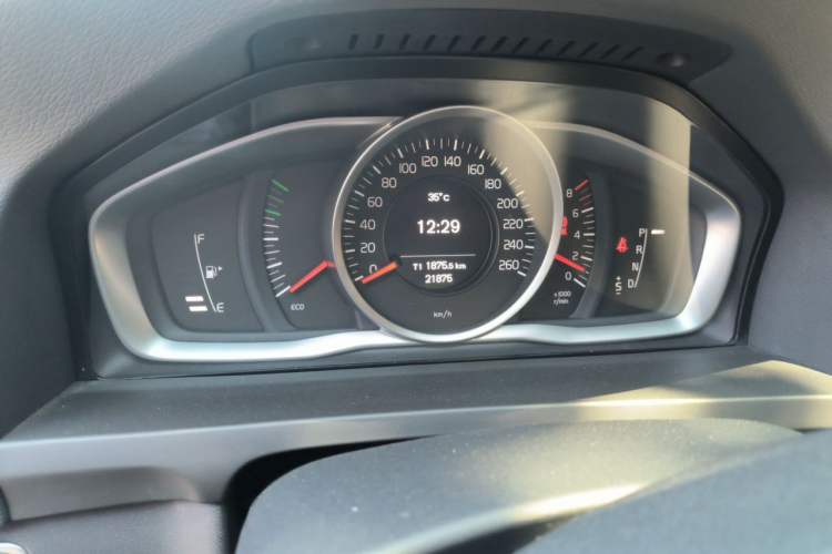Used Volvo S60 2019 S60L Facelift T5 Intelligent Advanced Edition Odometer Close Up