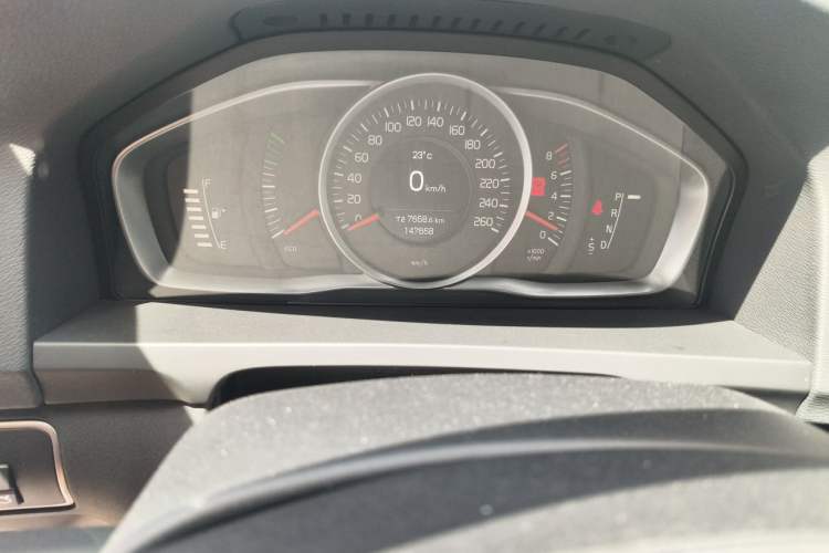 Used Volvo S60 2019 S60L T3 Intelligent Upgrade Edition Odometer Close Up