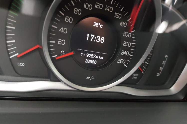 Used Volvo S60 2019 S60L Facelift T5 Intelligent Advanced Edition Odometer Close Up