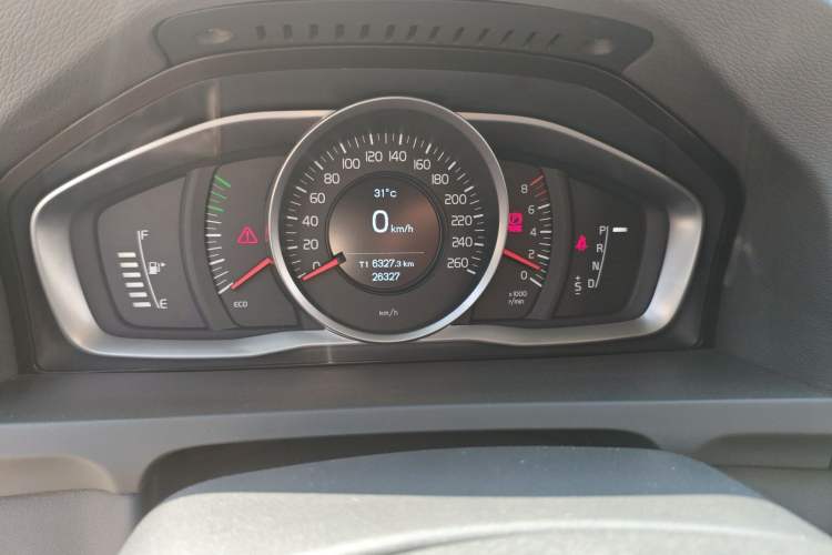 Used Volvo S60 2019 S60L T3 Intelligent Upgrade Edition Odometer Close Up