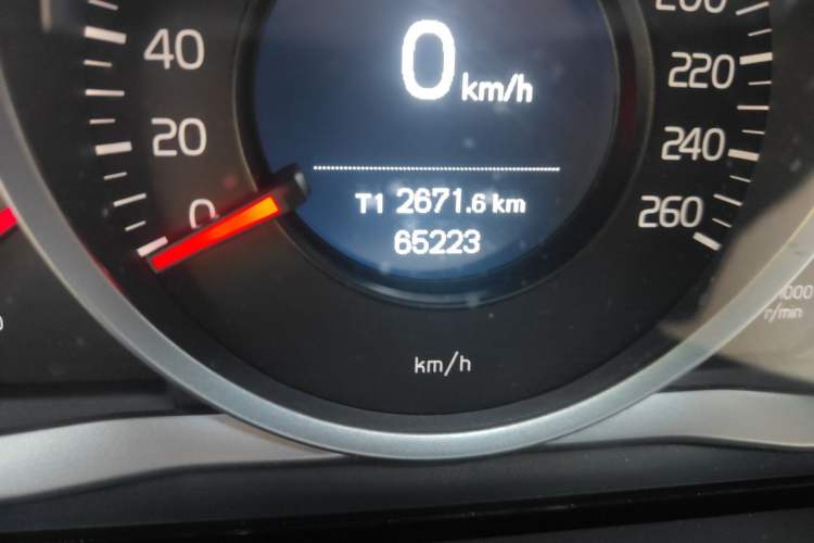 Used Volvo S60 2019 S60L Facelift T5 Intelligent Advanced Edition Odometer Close Up