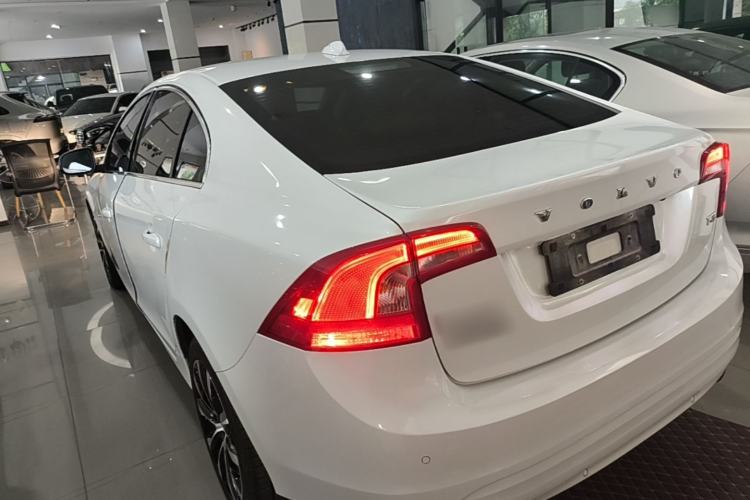 Used Volvo S60 2019 S60L T3 Intelligent Upgrade Edition Rear Left 45 Deg