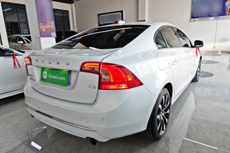 Used Volvo S60 2019 S60L T3 Intelligent Upgrade Edition Rear Right 45 Deg