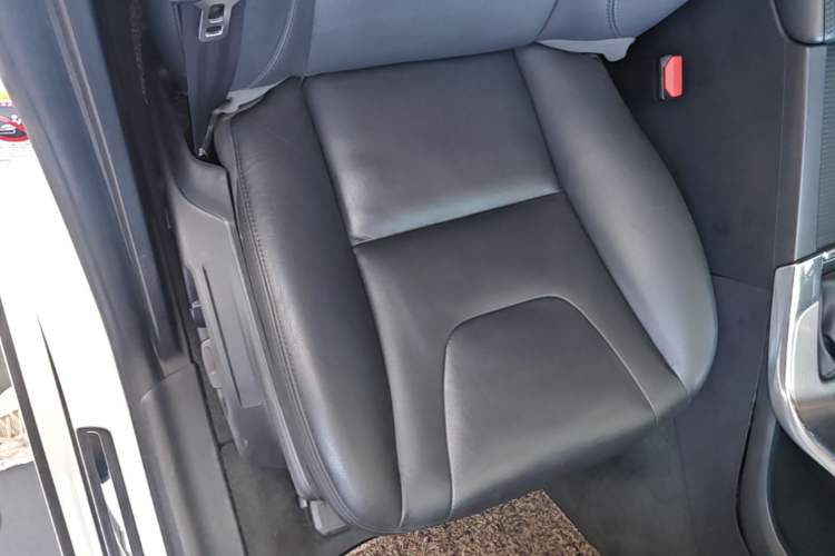 Used Volvo S60 2019 S60L Facelift T5 Intelligent Advanced Edition Right Front Seat