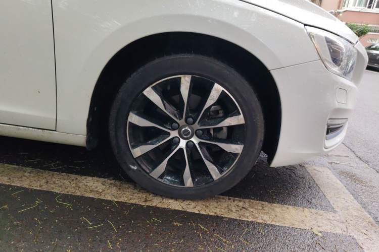 Used Volvo S60 2019 S60L Facelift T5 Intelligent Advanced Edition Right Front Wheel Hub