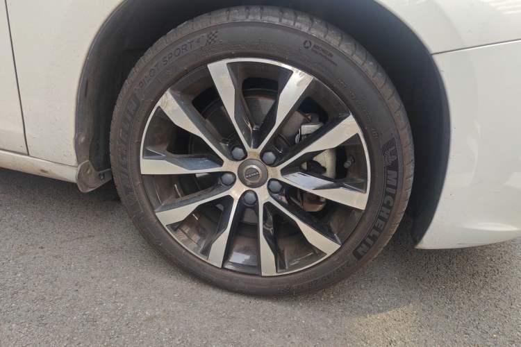 Used Volvo S60 2019 S60L Facelift T5 Intelligent Advanced Edition Right Front Wheel Hub