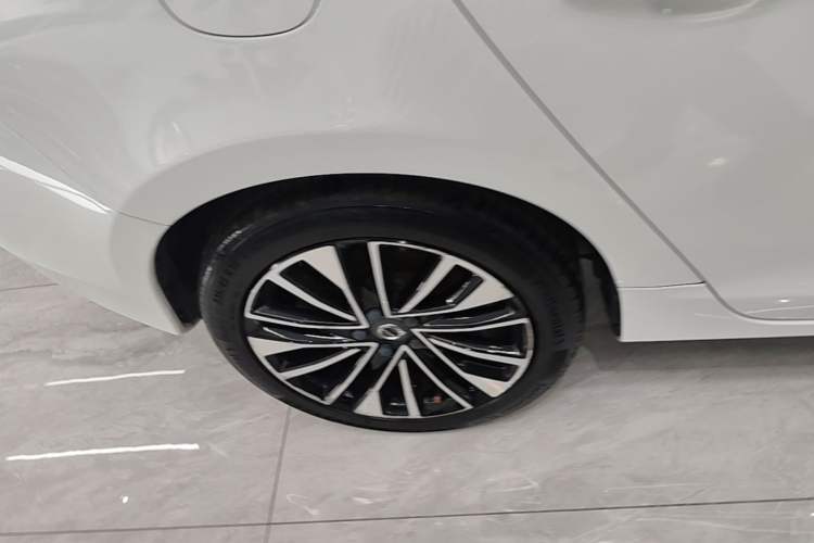 Used Volvo S60 2019 S60L T5 Smart Range Edition Right Rear Wheel Hub