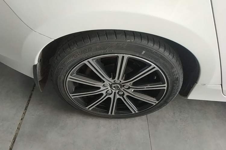 Used Volvo S60 2019 S60L Facelift T5 Smart Luxury Elite Edition Right Rear Wheel Hub