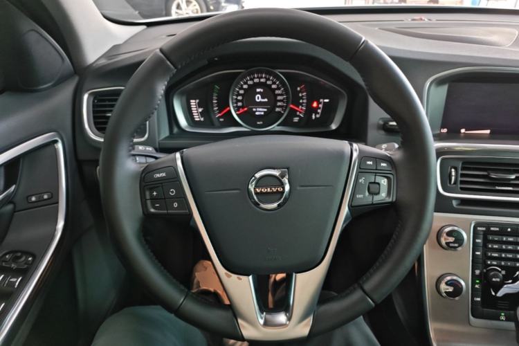 Used Volvo S60 2019 S60L T3 Intelligent Upgrade Edition Steering Wheel