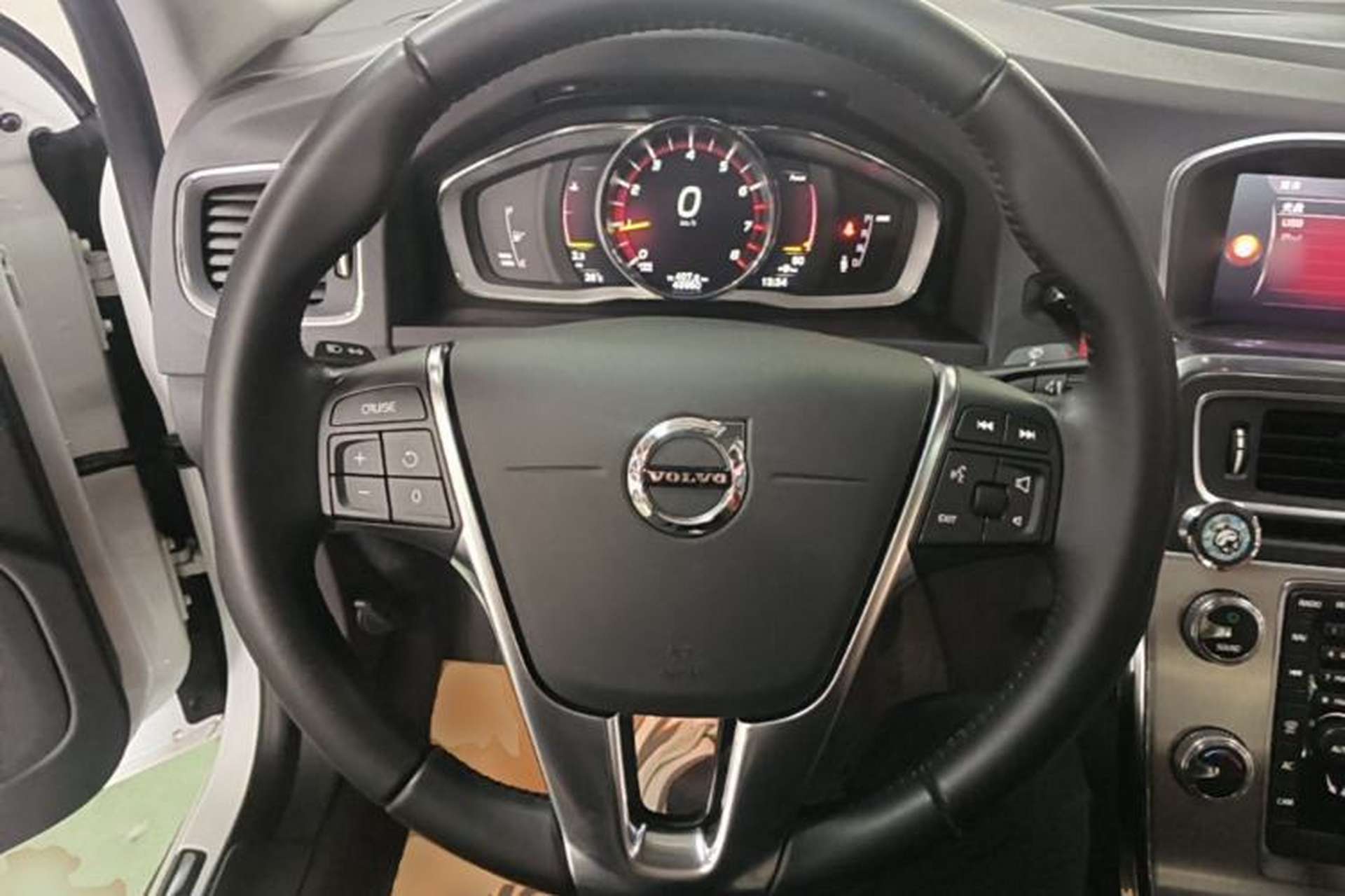 Used Volvo S60 2019 S60L T5 Smart Range Edition Steering Wheel