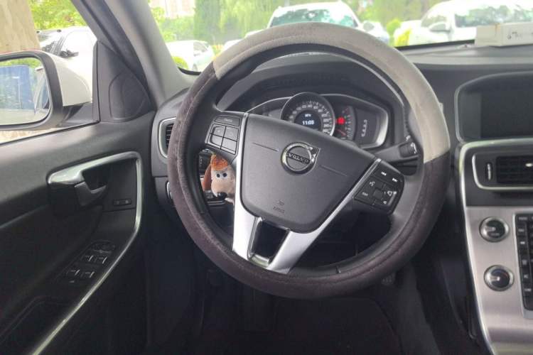 Used Volvo S60 2019 S60L T3 Intelligent Upgrade Edition Steering Wheel