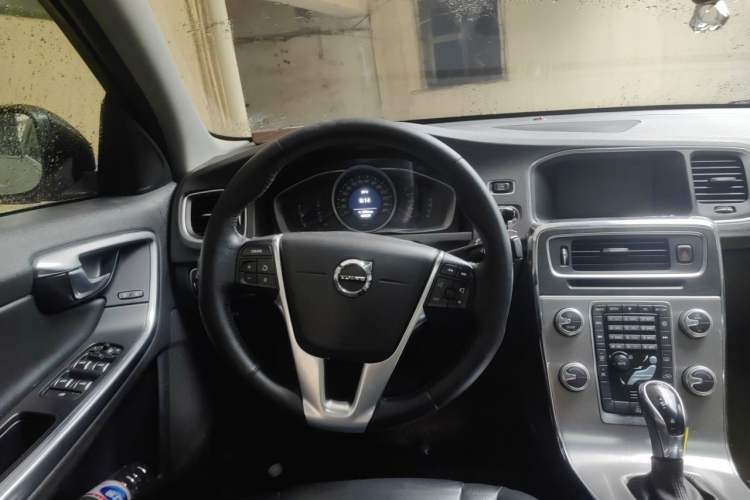 Used Volvo S60 2019 S60L Facelift T5 Intelligent Advanced Edition Steering Wheel