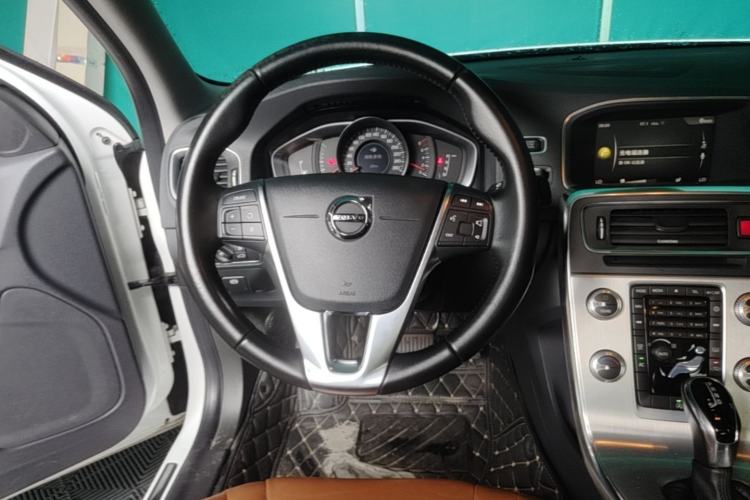 Used Volvo S60 2019 S60L T3 Intelligent Upgrade Edition Steering Wheel
