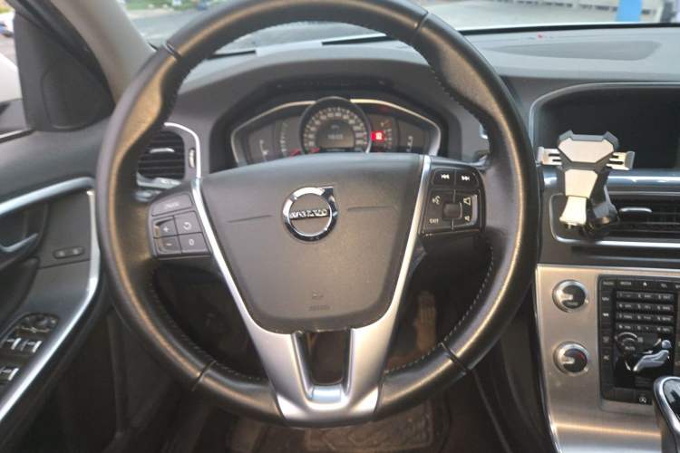 Used Volvo S60 2019 S60L Facelift T5 Intelligent Advanced Edition Steering Wheel