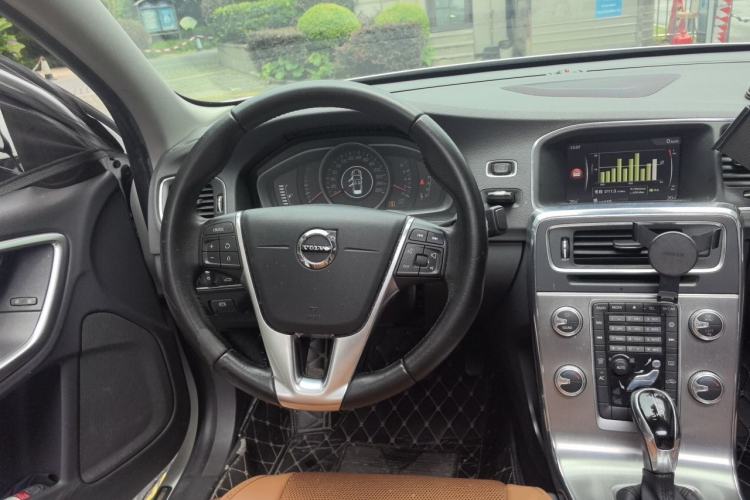 Used Volvo S60 2019 S60L Facelift T5 Intelligent Advanced Edition Steering Wheel