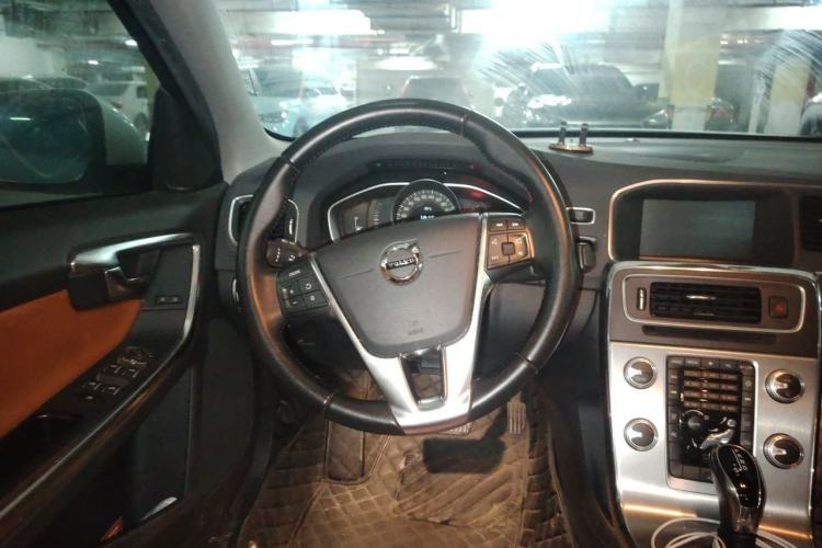 Used Volvo S60 2019 S60L Facelift T5 Intelligent Advanced Edition Steering Wheel