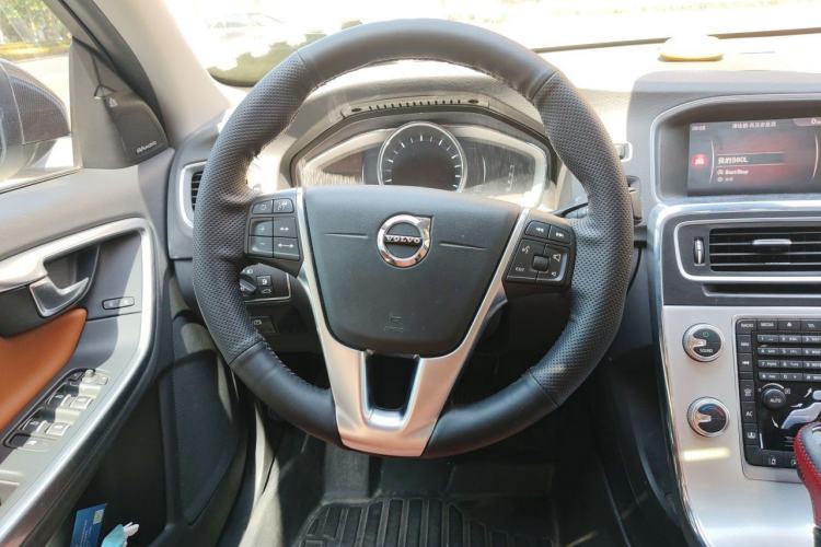 Used Volvo S60 2019 S60L Facelift T5 Smart Luxury Elite Edition Steering Wheel