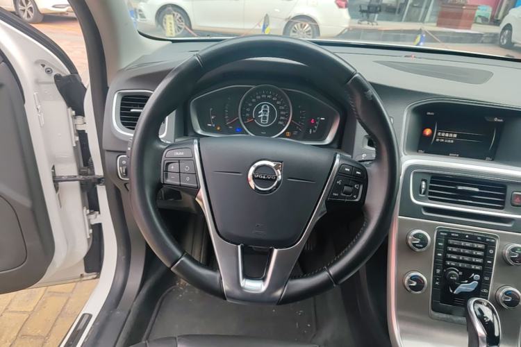 Used Volvo S60 2019 S60L Facelift T5 Intelligent Advanced Edition Steering Wheel