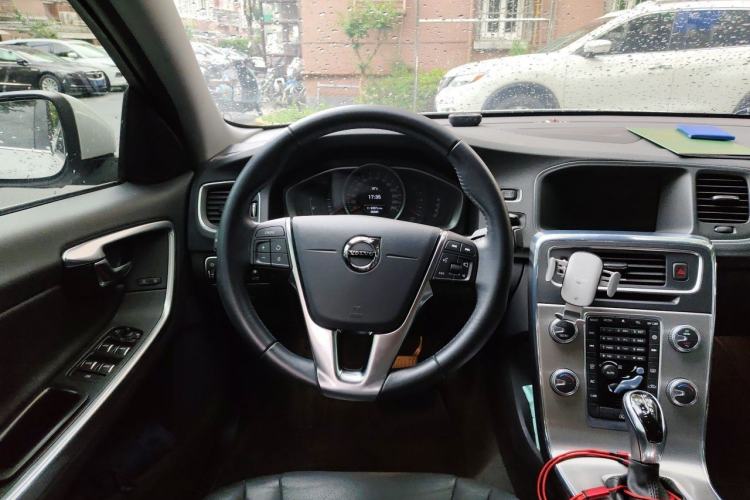 Used Volvo S60 2019 S60L Facelift T5 Intelligent Advanced Edition Steering Wheel