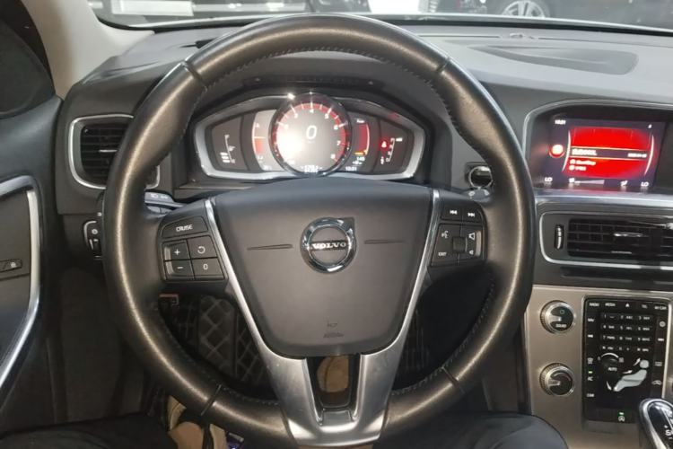 Used Volvo S60 2019 S60L T5 Smart Range Edition Steering Wheel