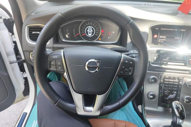 Used Volvo S60 2019 S60L Facelift T5 Intelligent Advanced Edition Steering Wheel