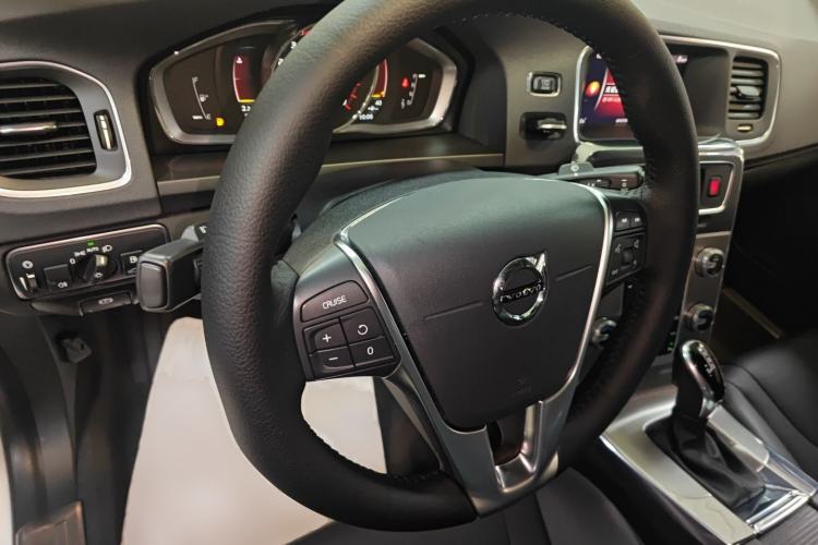 Used Volvo S60 2019 S60L Facelift T5 Intelligent Advanced Edition Steering Wheel