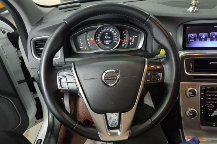 Used Volvo S60 2019 S60L T3 Intelligent Upgrade Edition Steering Wheel