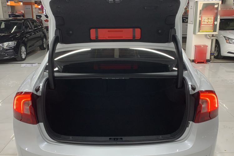 Used Volvo S60 2019 S60L T5 Smart Range Edition Trunk