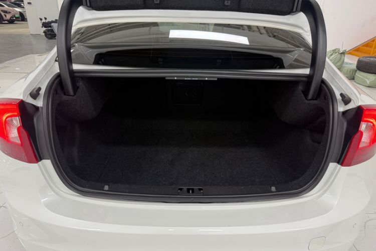 Used Volvo S60 2019 S60L T5 Smart Range Edition Trunk