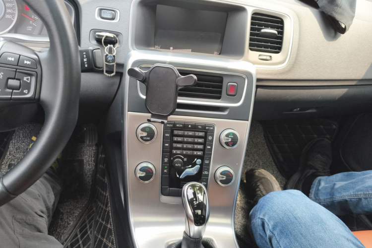 Used Volvo S60 2019 S60L T3 Intelligent Upgrade Edition Audio And AC Panel