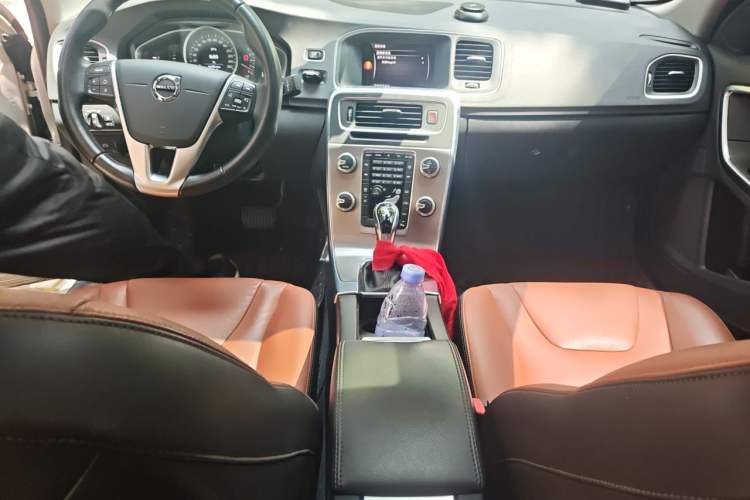 Used Volvo S60 2019 S60L T3 Intelligent Upgrade Edition Audio And AC Panel