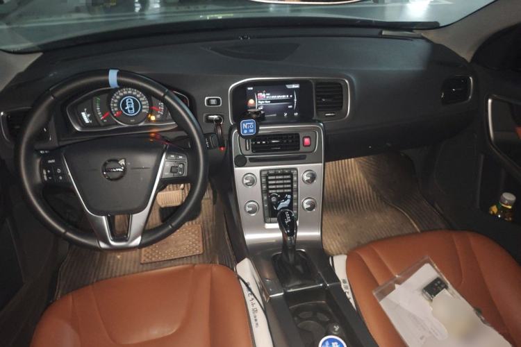 Used Volvo S60 2019 S60L Facelift T5 Intelligent Advanced Edition Center Console