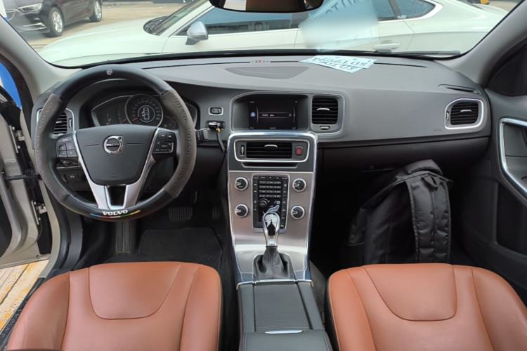 Used Volvo S60 2019 S60L Facelift T5 Intelligent Advanced Edition Center Console