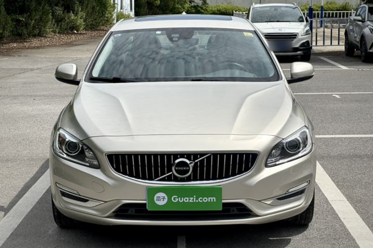 Used Volvo S60 2019 S60L Facelift T5 Intelligent Advanced Edition Exterior 3