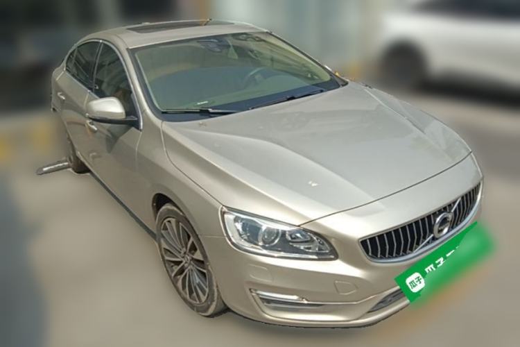 Used Volvo S60 2019 S60L T5 Smart Range Edition Front Right 45 Deg