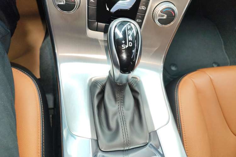 Used Volvo S60 2019 S60L Facelift T5 Intelligent Advanced Edition Gear Lever