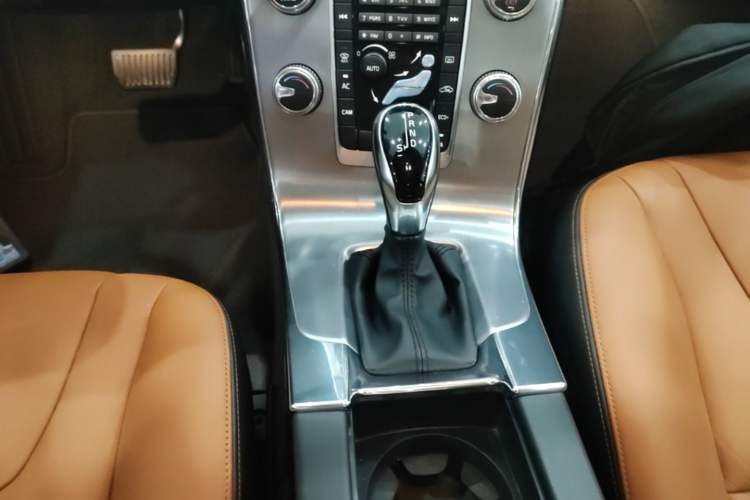Used Volvo S60 2019 S60L Facelift T5 Intelligent Advanced Edition Gear Lever