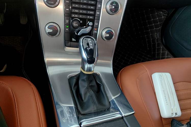 Used Volvo S60 2019 S60L Facelift T5 Intelligent Advanced Edition Gear Lever