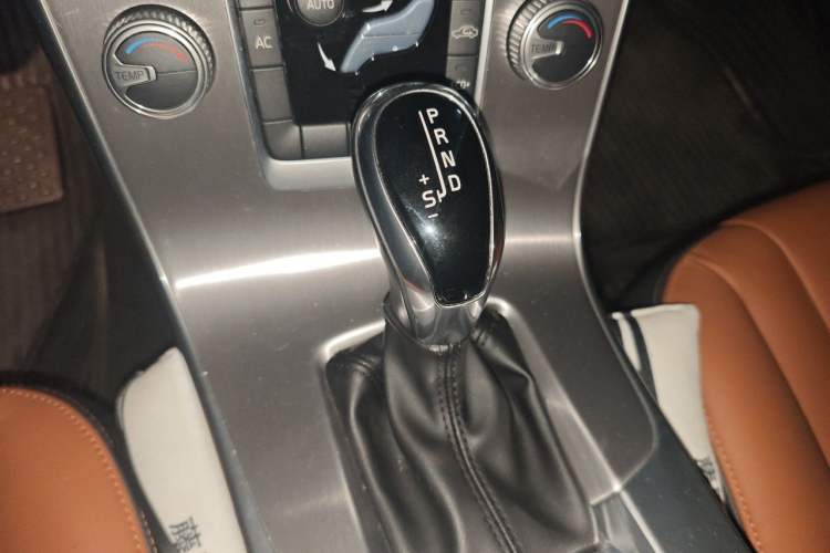 Used Volvo S60 2019 S60L Facelift T5 Intelligent Advanced Edition Gear Lever