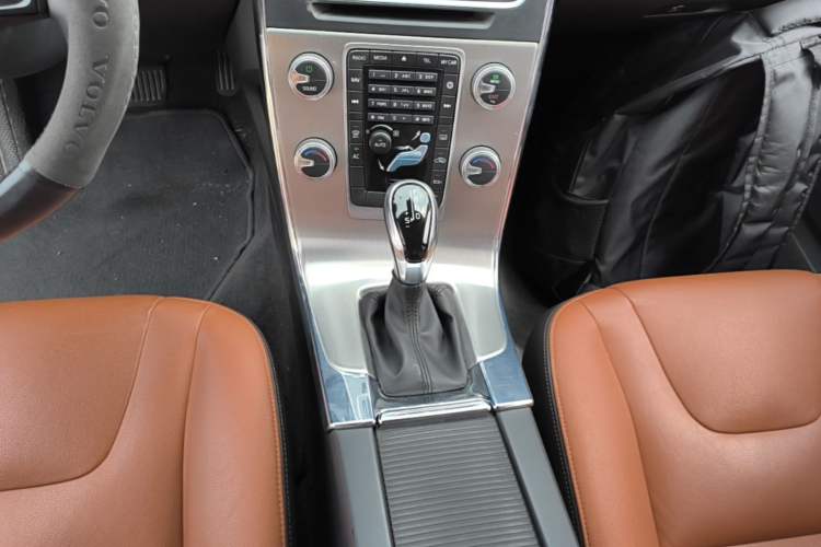 Used Volvo S60 2019 S60L Facelift T5 Intelligent Advanced Edition Gear Lever